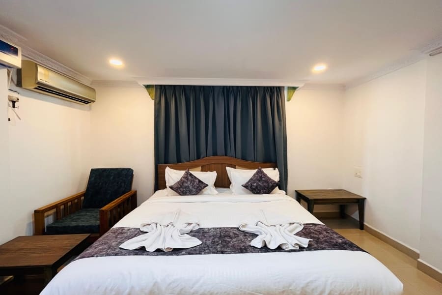 Book goa hotels near beach
