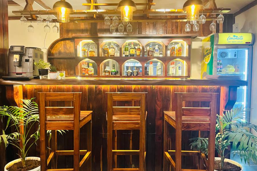Naga's Cafe Bar & Restaurant