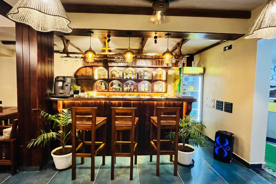 Naga's Cafe Bar & Restaurant