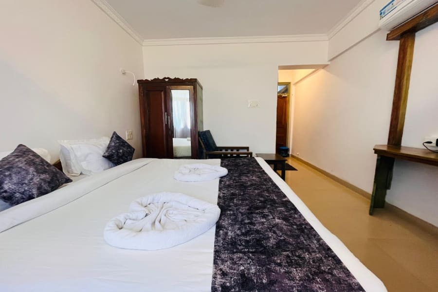 Deluxe hotel rooms in goa