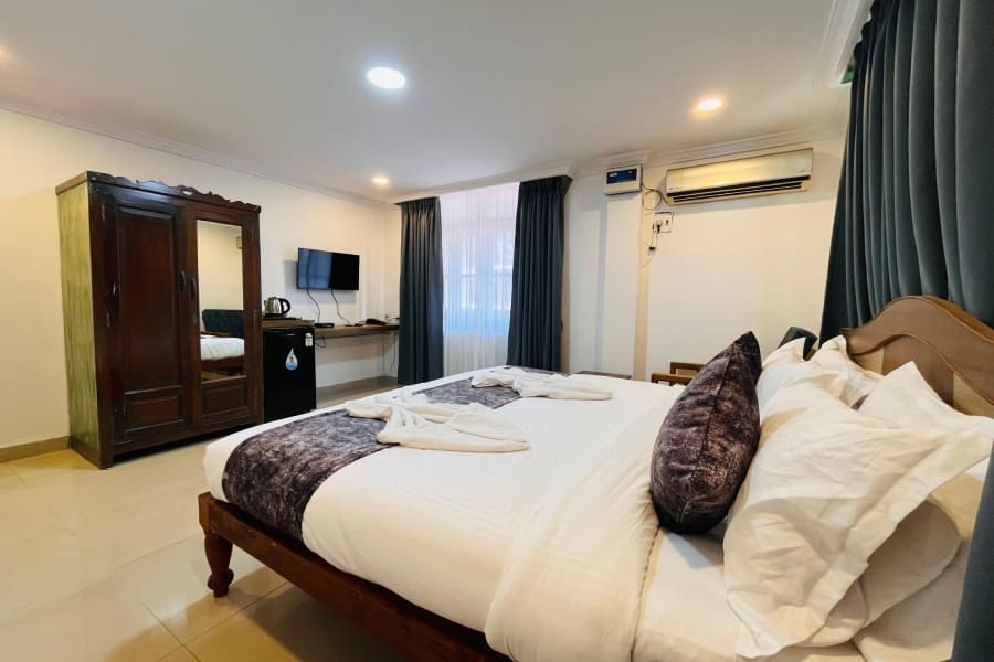 Hotels near morjim beach goa